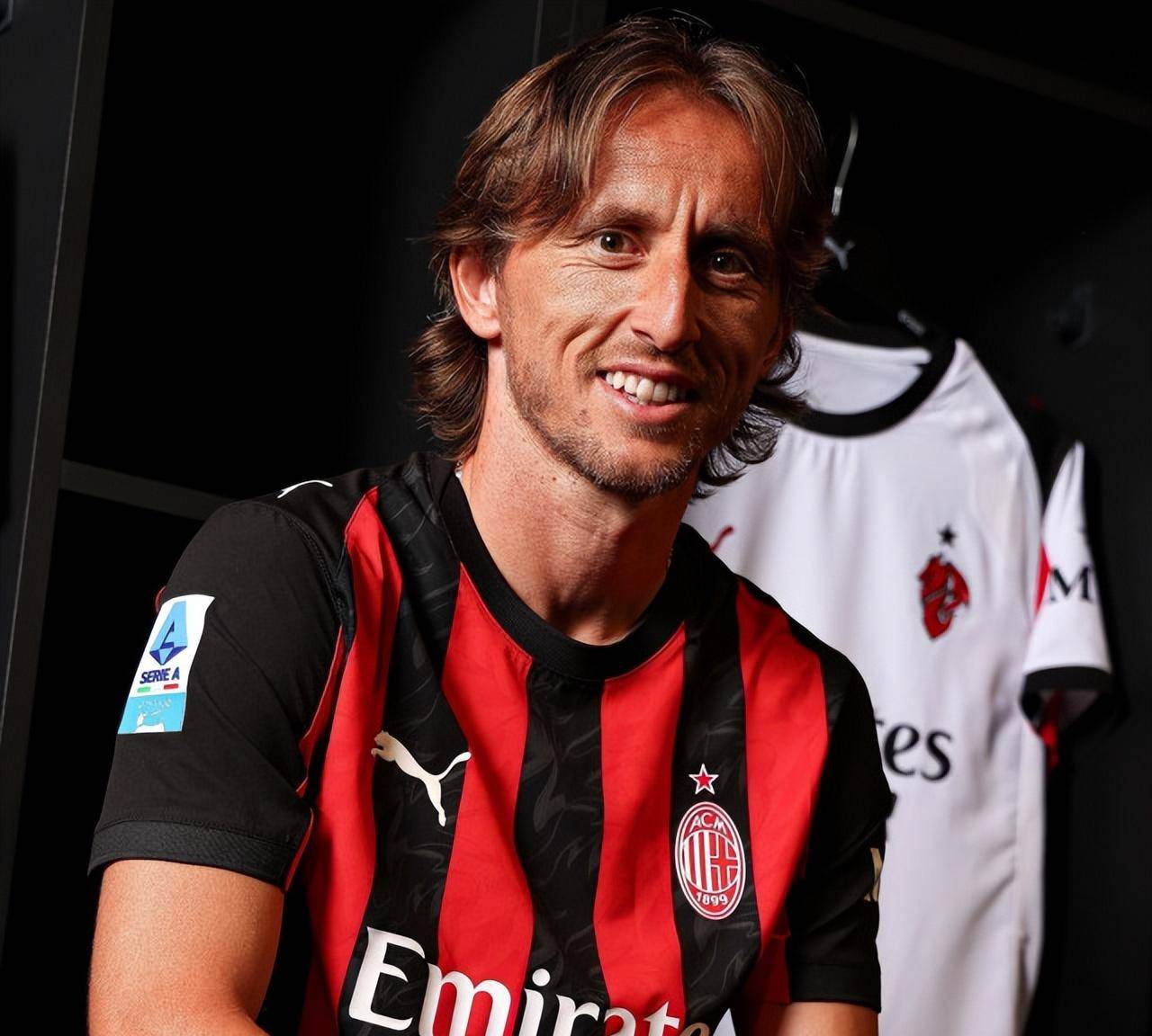 意媒：因机场跑道结冰，尤文全队与远征球迷被困挪威