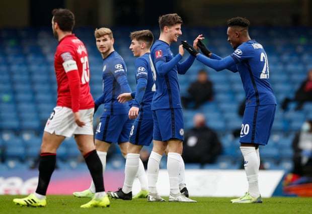 篮网战术调整奏效，多点开花